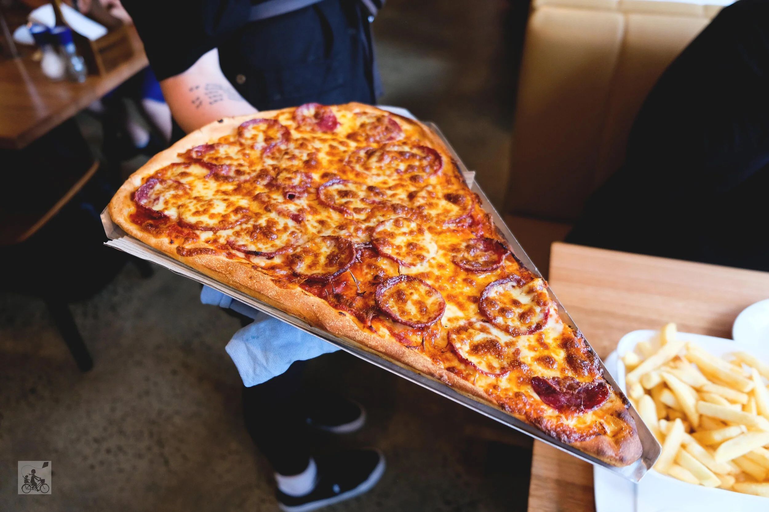 old school pizza, coburg — mamma knows north