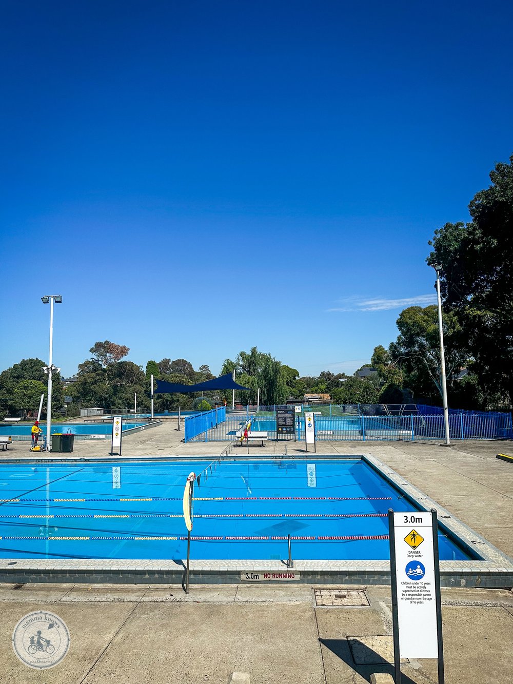 pascoe vale outdoor pool, pascoe vale 23 -  mamma knows melbourne - copyright-4.jpg