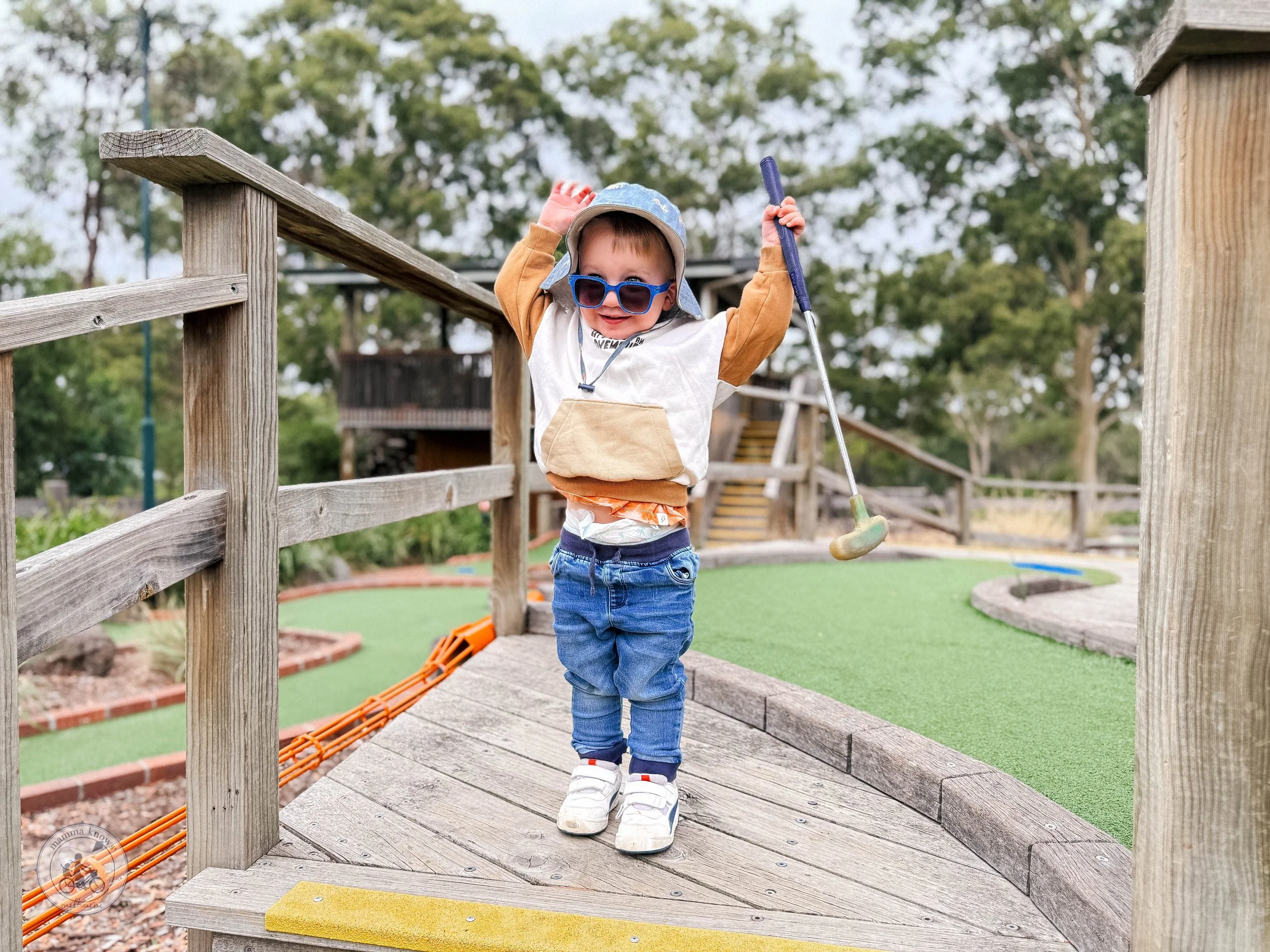 mini golf @ yarra bend golf course, fairfield, copyright mamma knows north
