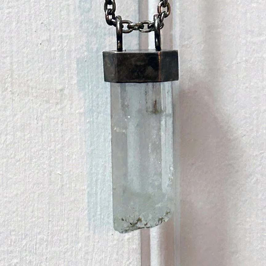 roseblack_2025_aquamarine_2.jpg