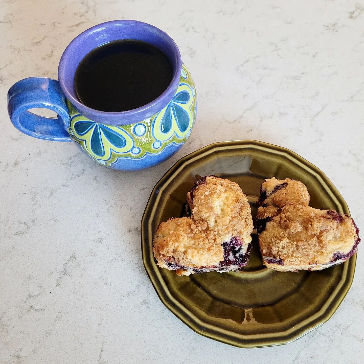 It's a blueberry muffin kind of morning!
🫐
Busted out my favorite heart shaped pans and my favorite recipe (both from my sweet Momma) and made the start to this day extra special! There's something I love so much about breakfast. Do you have any mor