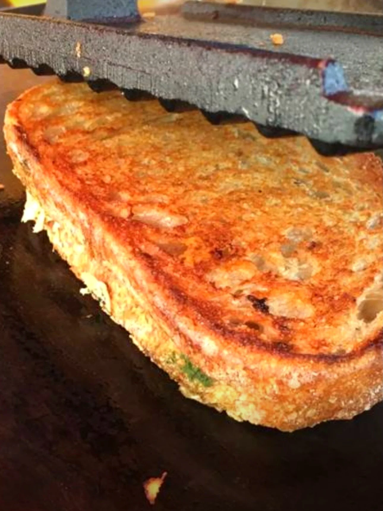 Next pop-up brunch event: Sun, 1 Nov, Harrison Room, Bookham! Cheesy masala omelettes, naan wraps, toasties, chai and lassi. It will be (should be? Maybe?!) decidedly wintery, and a hot brunch is exactly what the body needs, if you ask me 😁

You kno