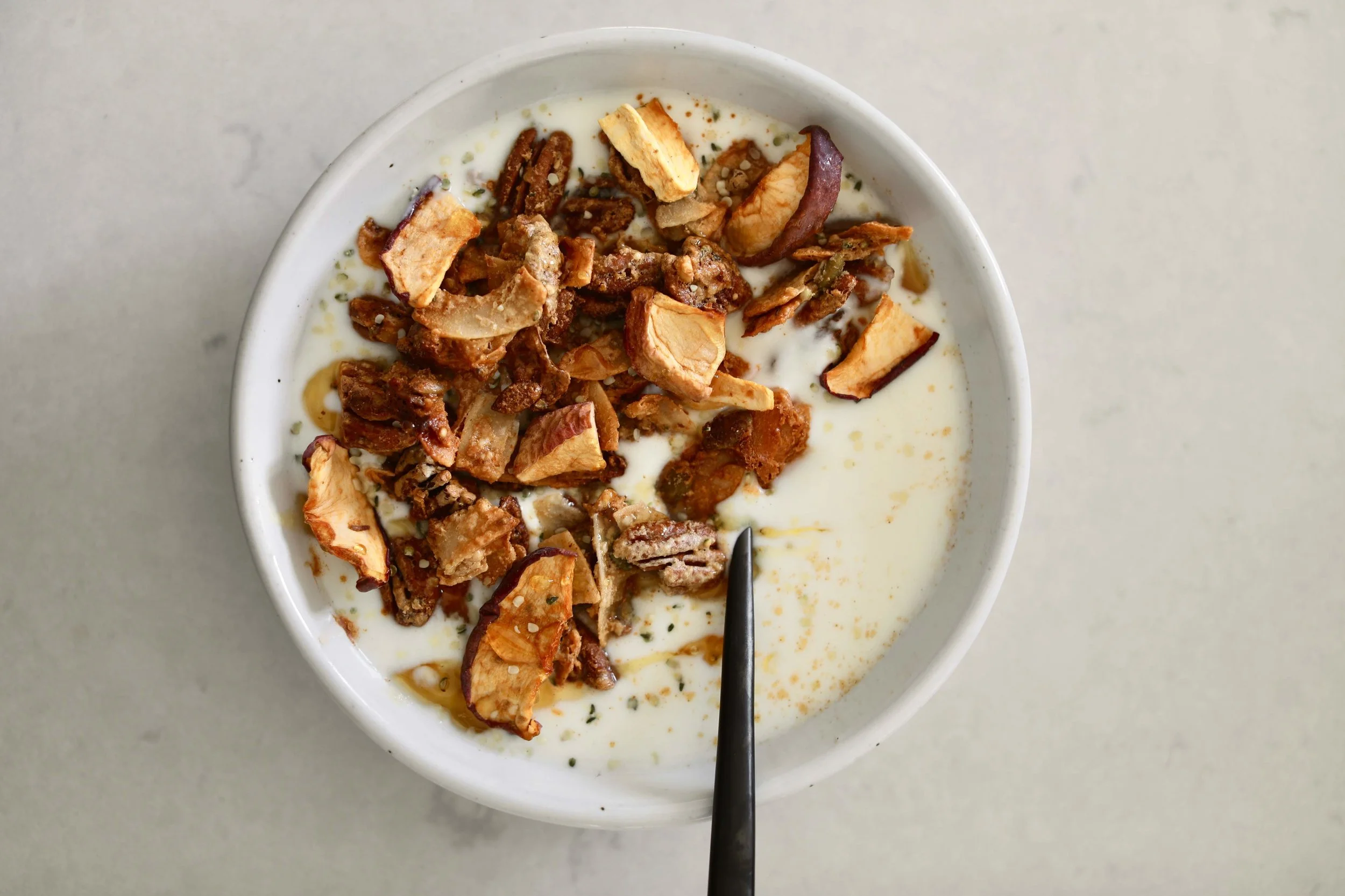 WARMING PALEO GRANOLA