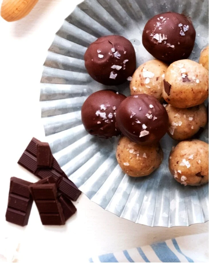 GRAIN-FREE COOKIE DOUGH TRUFFLES