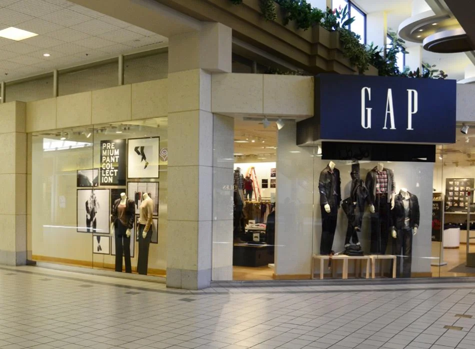 GAP 9. Store.jpg