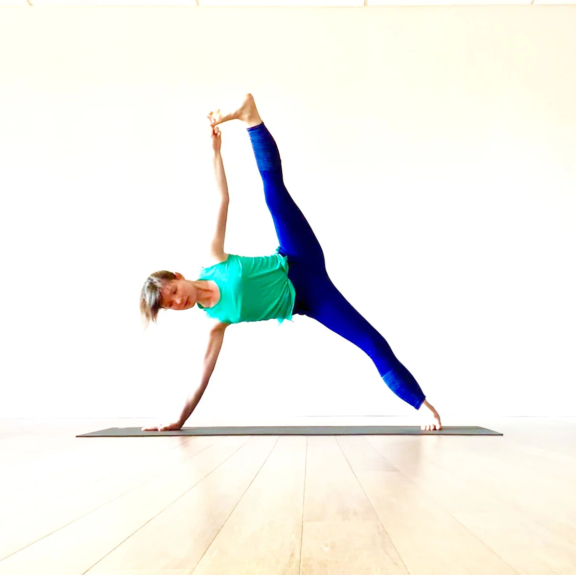 The Aries Full Moon and Your Weekly AstroYoga Forecast