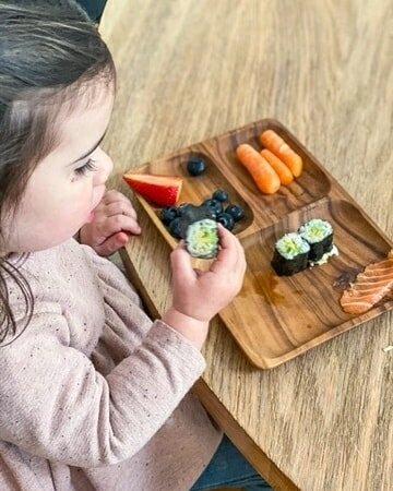 Found a use for these little handmade trays I picked up in Tokyo in two thousand-and-forever-ago back when travel was something. Sigh. At least the kids&rsquo; #sydneylockdown lunchboxes look good 😊 Pick up a free copy of my lunchbox book in time fo