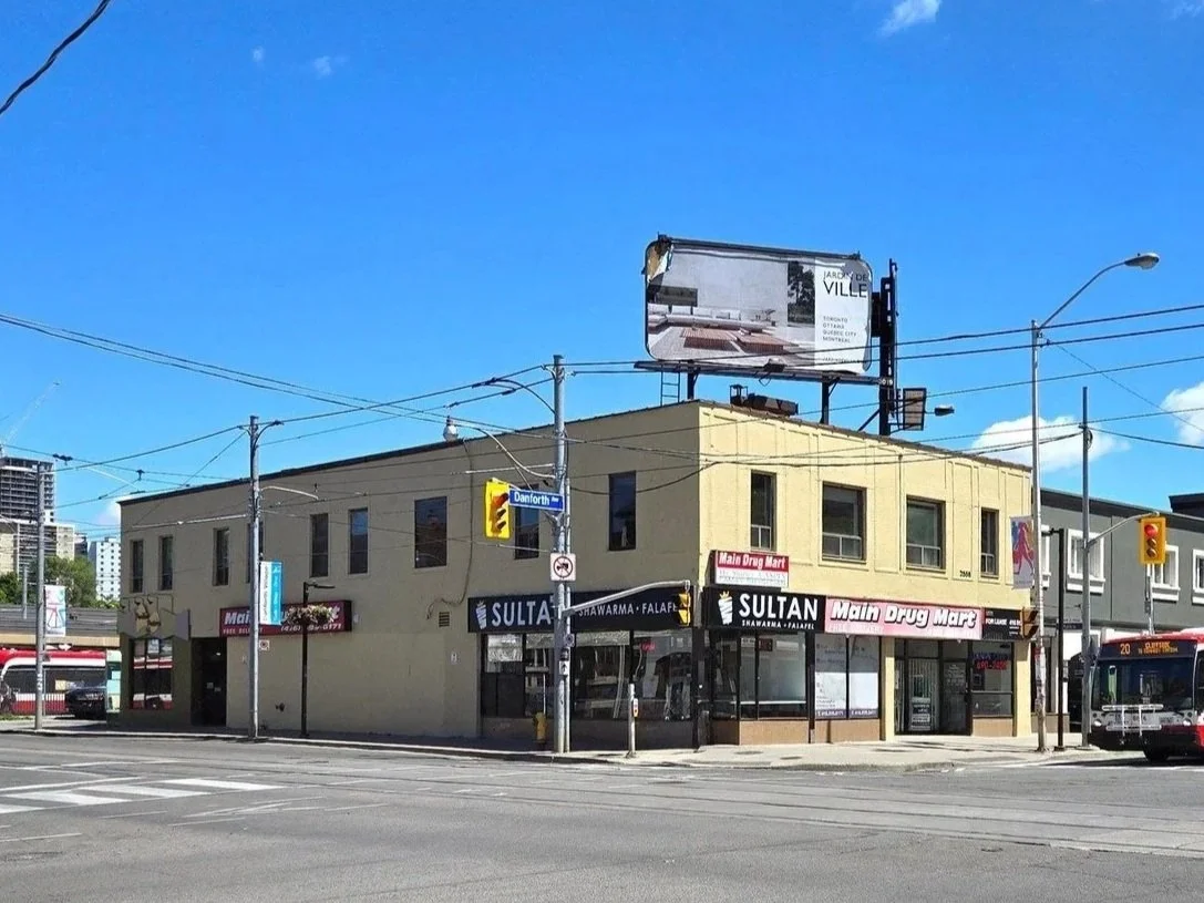 2558 Danforth Ave