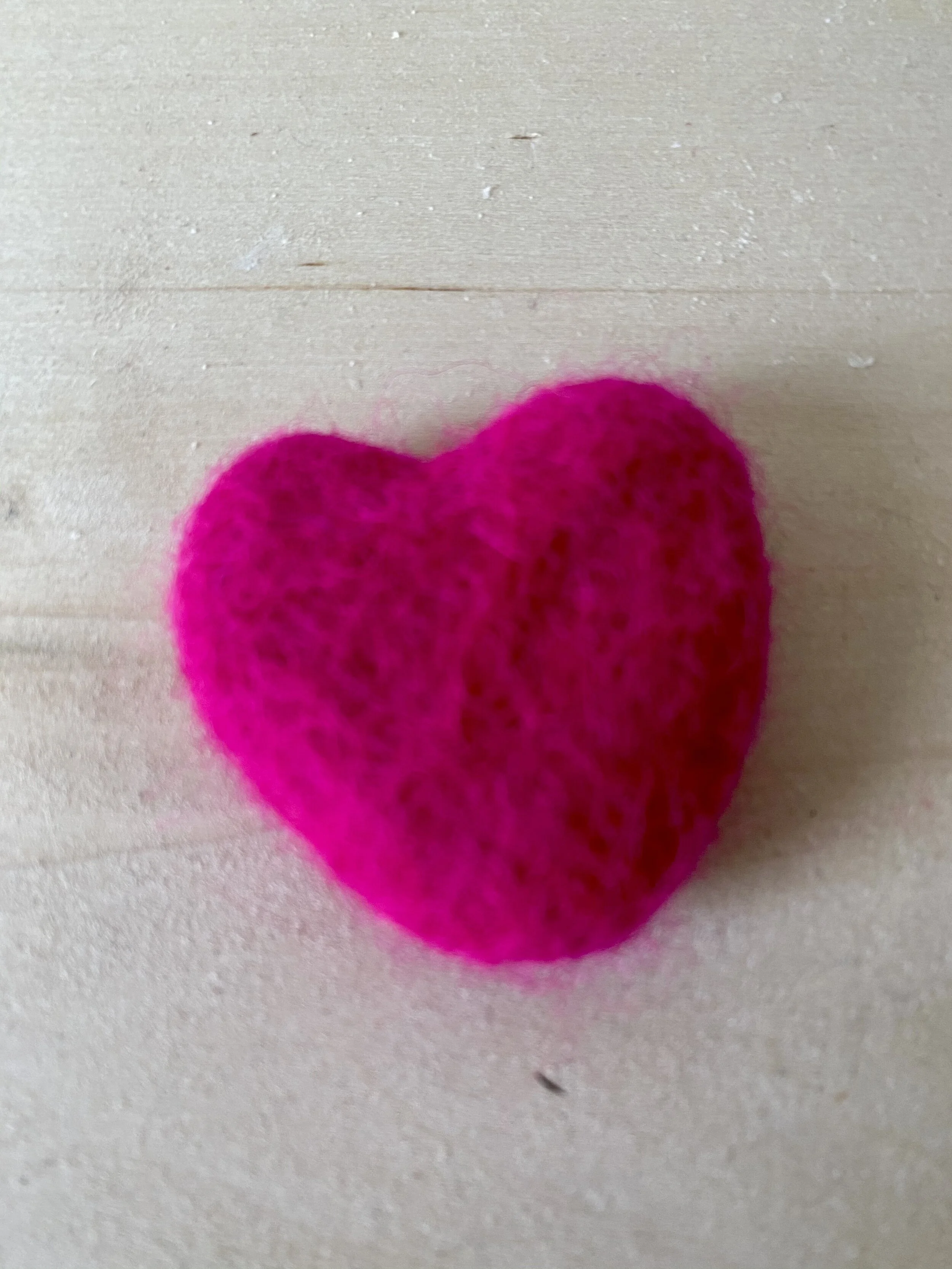 felt heart pink.JPG