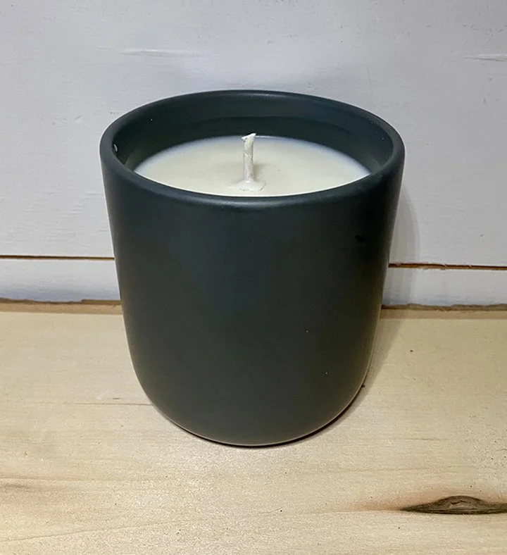 black tumbler candle.JPG