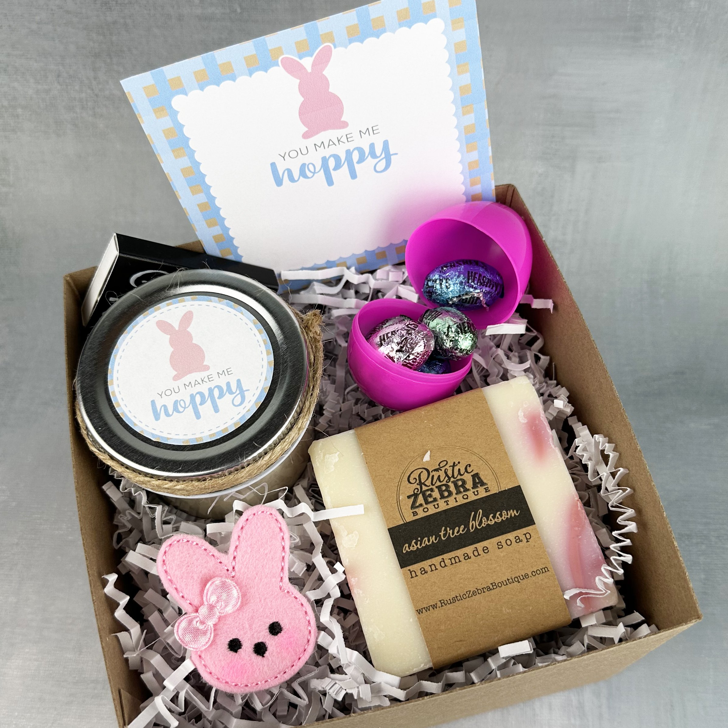 YOU MAKE ME HOPPY Small Gift Box