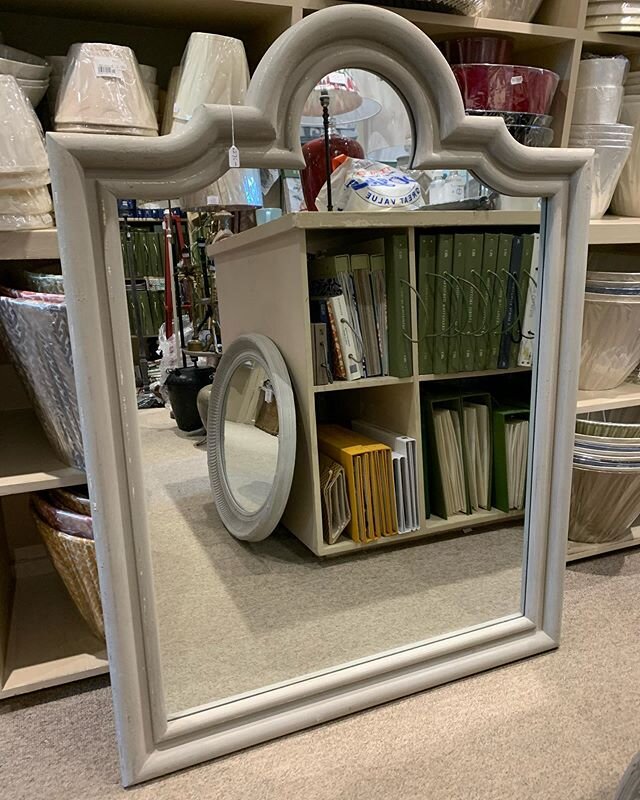 ⭐️MIRROR REDUCED⭐️In an attempt to make a little more space in our shop before we reopen our doors, this lovely mirror has been reduced from &pound;275 to &pound;225. Measures 122x92cm and not too heavy to hang. Happy for you to collect from the shop
