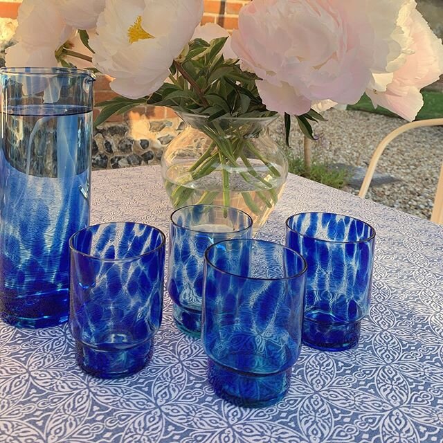 💙Set yourself up this coming week for those balmy evenings and al fresco suppers💙 These tortoiseshell glasses and jugs are a real crowd pleaser. Glasses &pound;12.50 each and jugs &pound;31.50 #georgeclarkstockbridge #tortoiseshell #tableware #deco