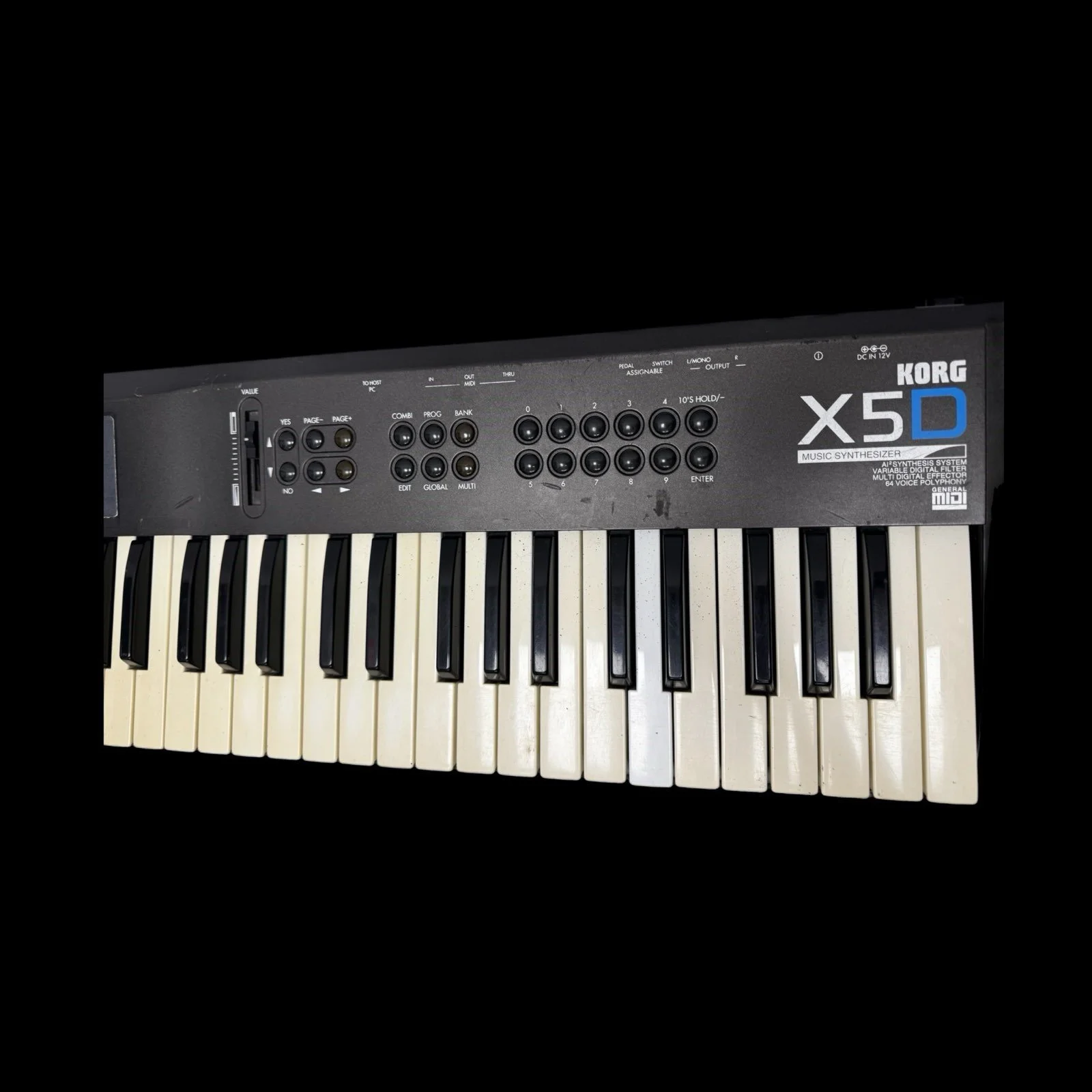 KORG X5D Music Synthesizer