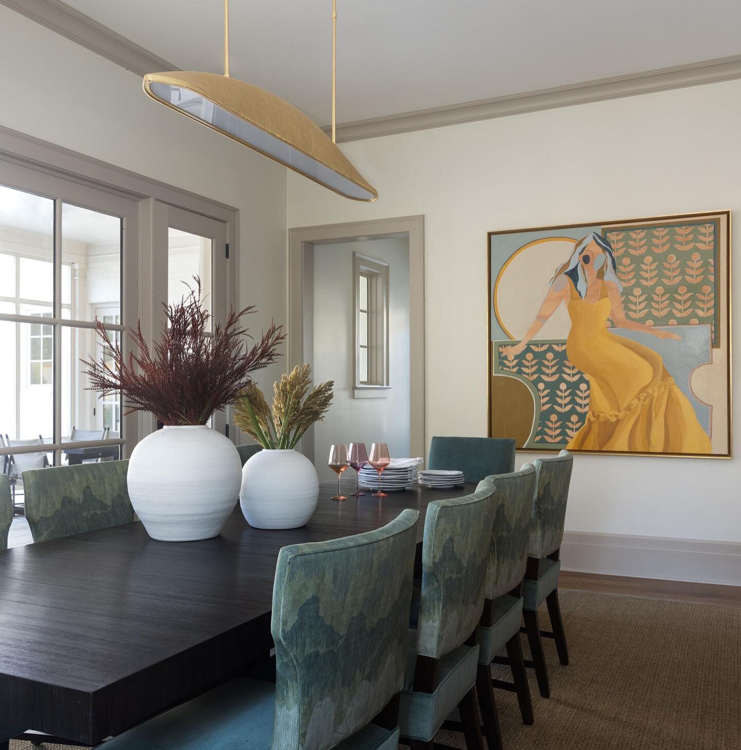 THRILLED to be included in this gorgeous home, featured in @ruemagazine - thank you @lindseyblackinteriors &amp; her fabulous team🫶&ldquo;The artwork selection drove our design of the dining room. I felt Lizzy Love&rsquo;s artwork fit these clients 