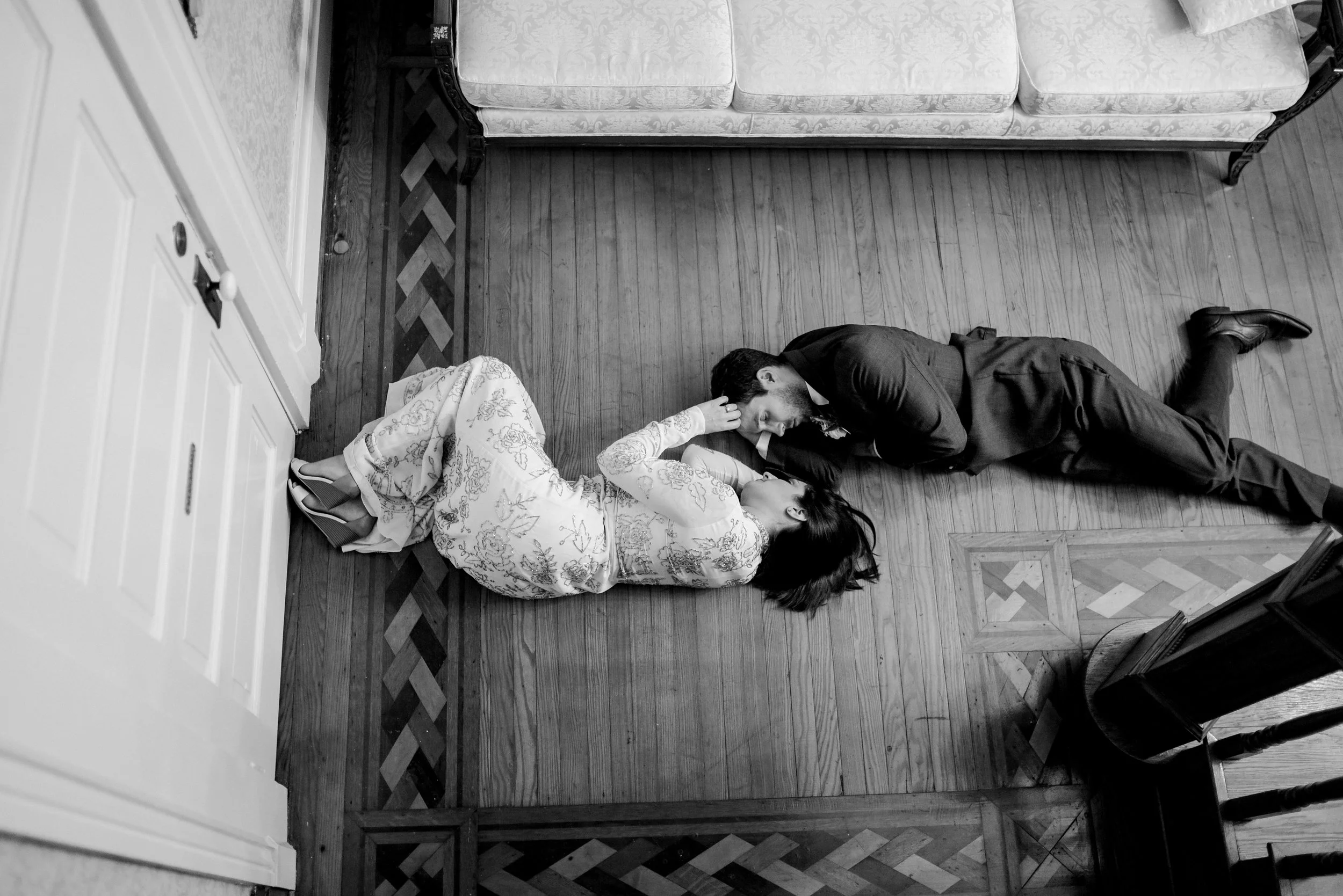 bride-and-groom-warrenwood-manor-photographer