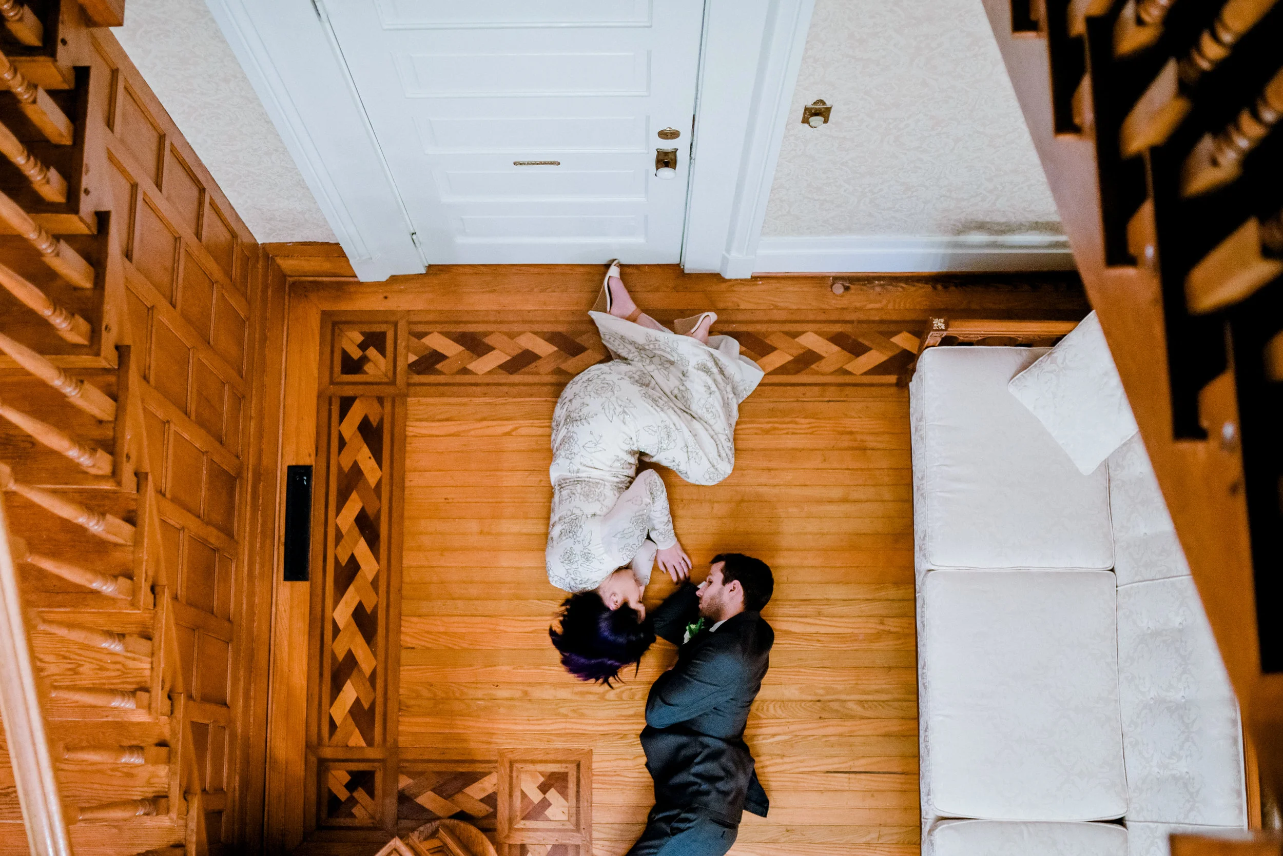 warrenwood-manor-wedding-venue-stairs