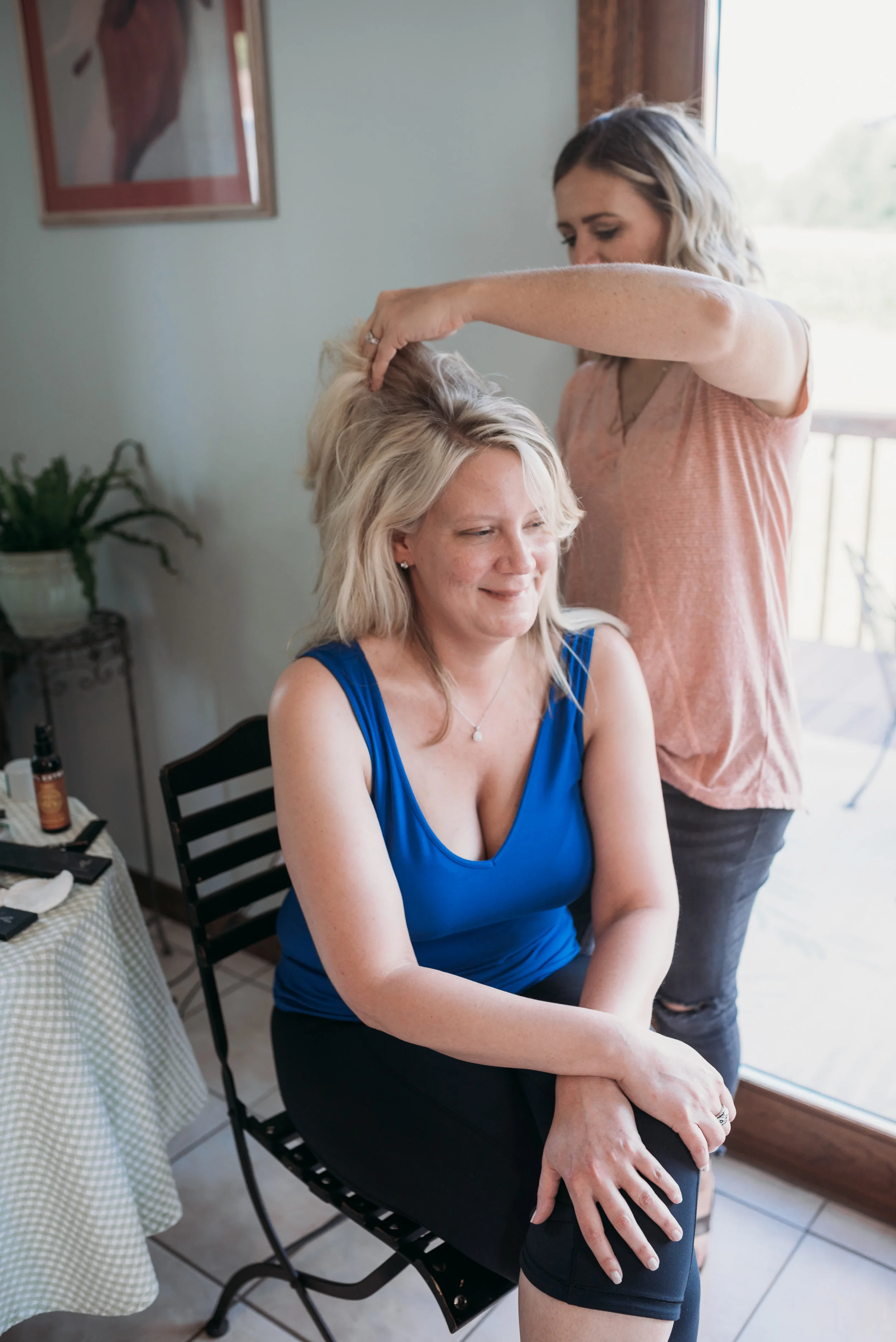 lexington-kentucky-wedding-photographer-hair-and-makeup