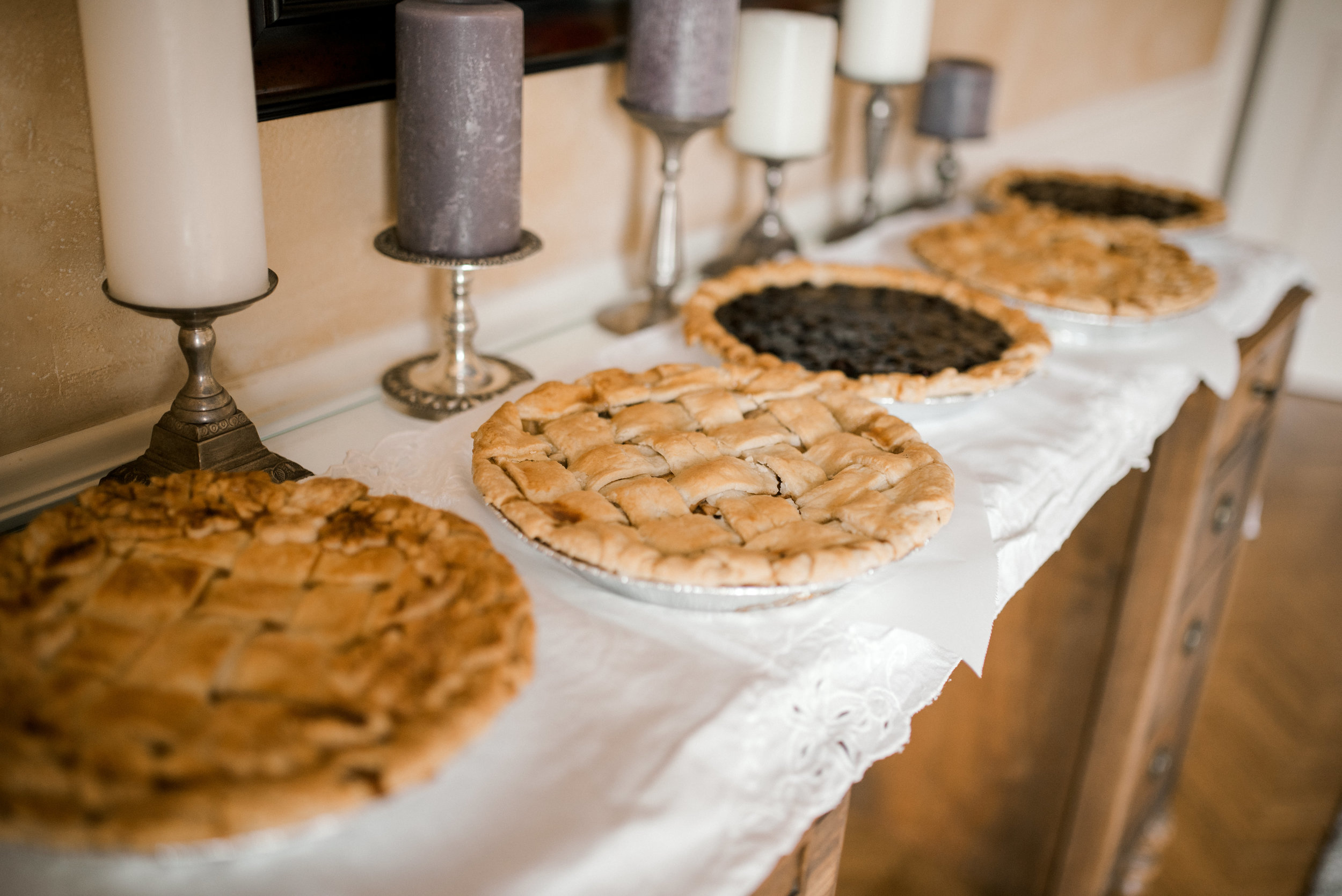 lexington-wedding-photographer-pies