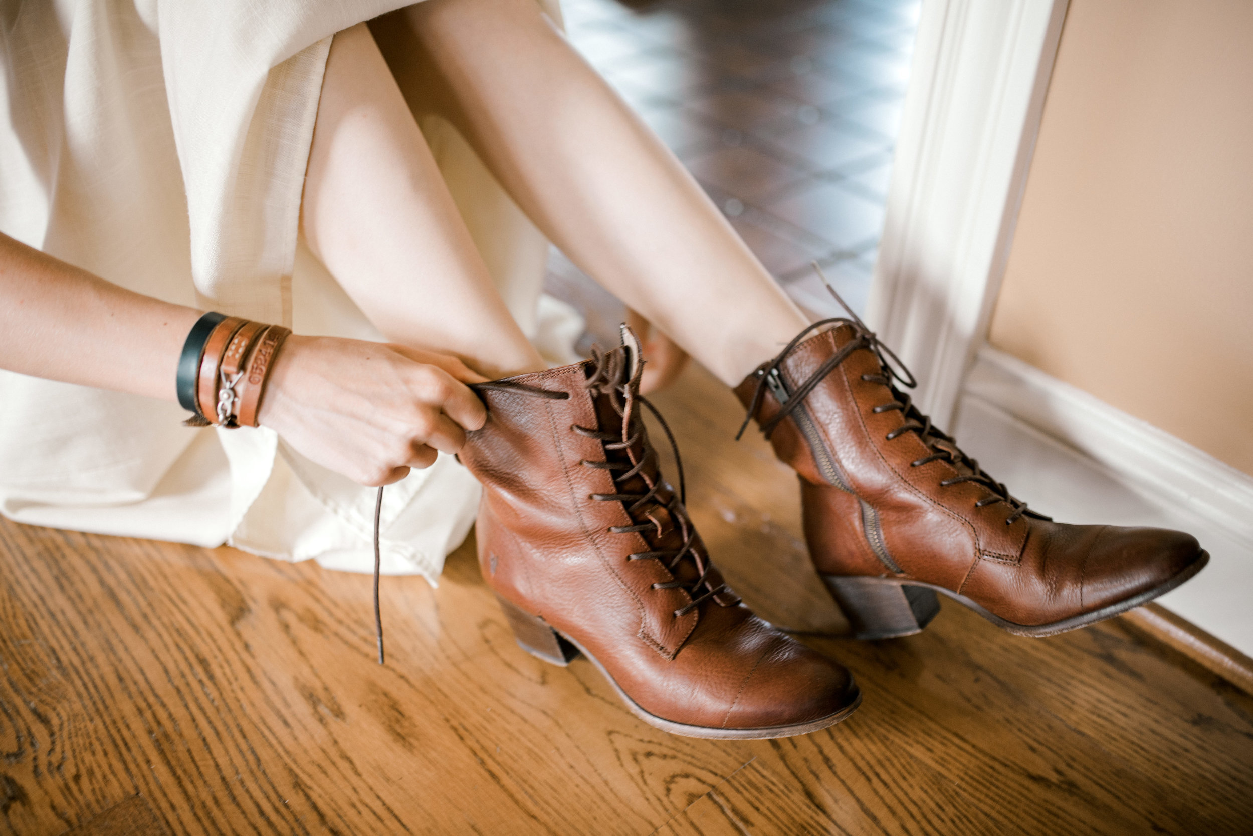 lexington-wedding-photographer-shoes