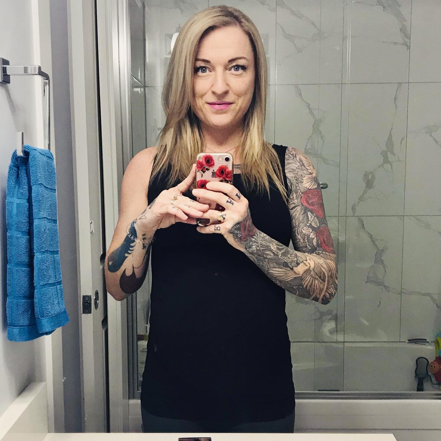 35 weeks right on the nose! I had to post a &ldquo;front&rdquo; photo because other than having no waistline, seeing me from the front is VERY deceiving n this black tank top!

Update on the pregnancy:

It still sucks! I have major heartburn but it&r