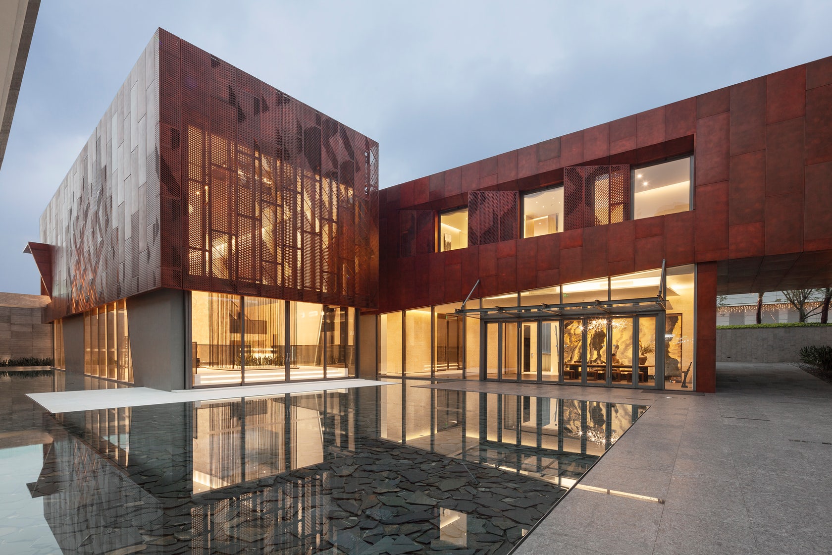 Shenzhen Bay Gallery / Image by Roland Halbe