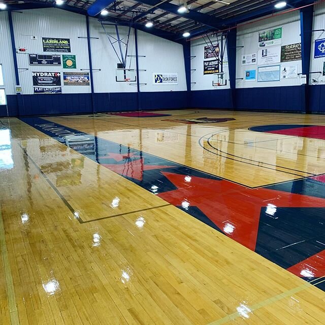 The courts are refinished and looking ✨ We will be closed until March 30th, when we make our next decision. Until then don&rsquo;t panic, stay smart, take care of each other and focus on the positives as hard as that may be. ✌️
-
-
-
#northsport #nor