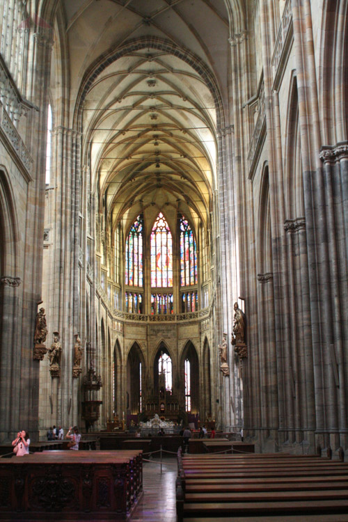 Inside St. Vitus's Cathedral.jpg