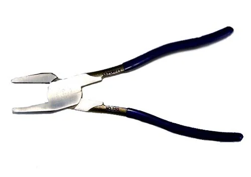 P220 Leponitt Updated 11" Breaker1"(25mm) jaw width, 11"(280mm) long, breaking up to 16mmT glass. Serrated jaw and blade treated by supersonic harden system. Bette quality by carbon steel alloy body.