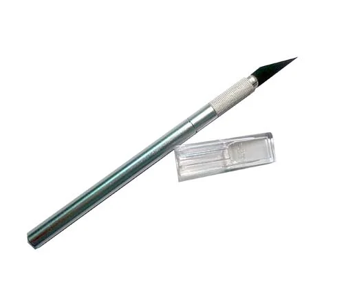 SC601 Hobby Knife Excellent for cutting patten and other craft uses. Aluminum handle at 8mmφ, with thickness 0.5mm blade. Replace blade (item no. SC601-BD) available, 10 blades per package. 