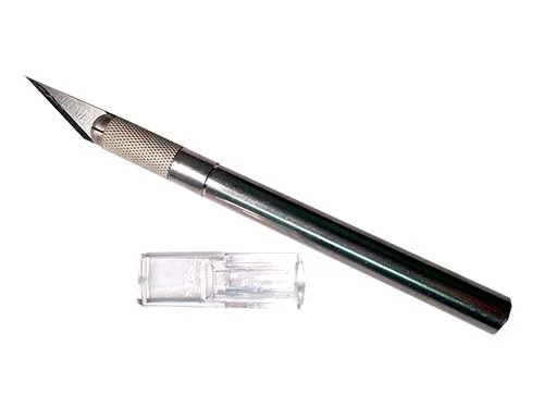 SC-602 Hobby Knife For cutting patten and other craft uses. Aluminum handle at 11mmφ, with thickness 0.6mm blade. Replace blade available (item no. SC-602-BD).
