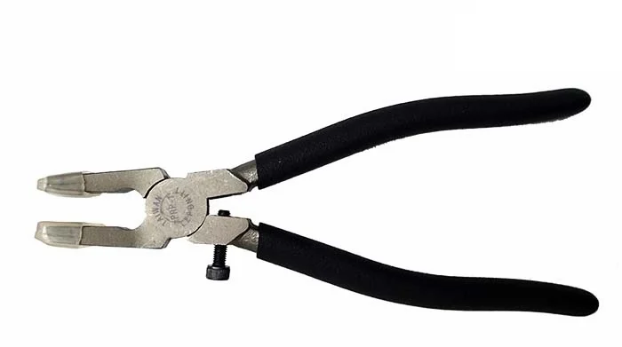 PRP-1 Leponitt 8" Metal Runner25mm wide jaw; 8"(200mm) long. Replacement rubbers ensure longer life. With adjustable screw to prevent crushing glass. When using it, put concave part of jaw on upper part of glass to run break. Item no. PRP-1-R is rep…