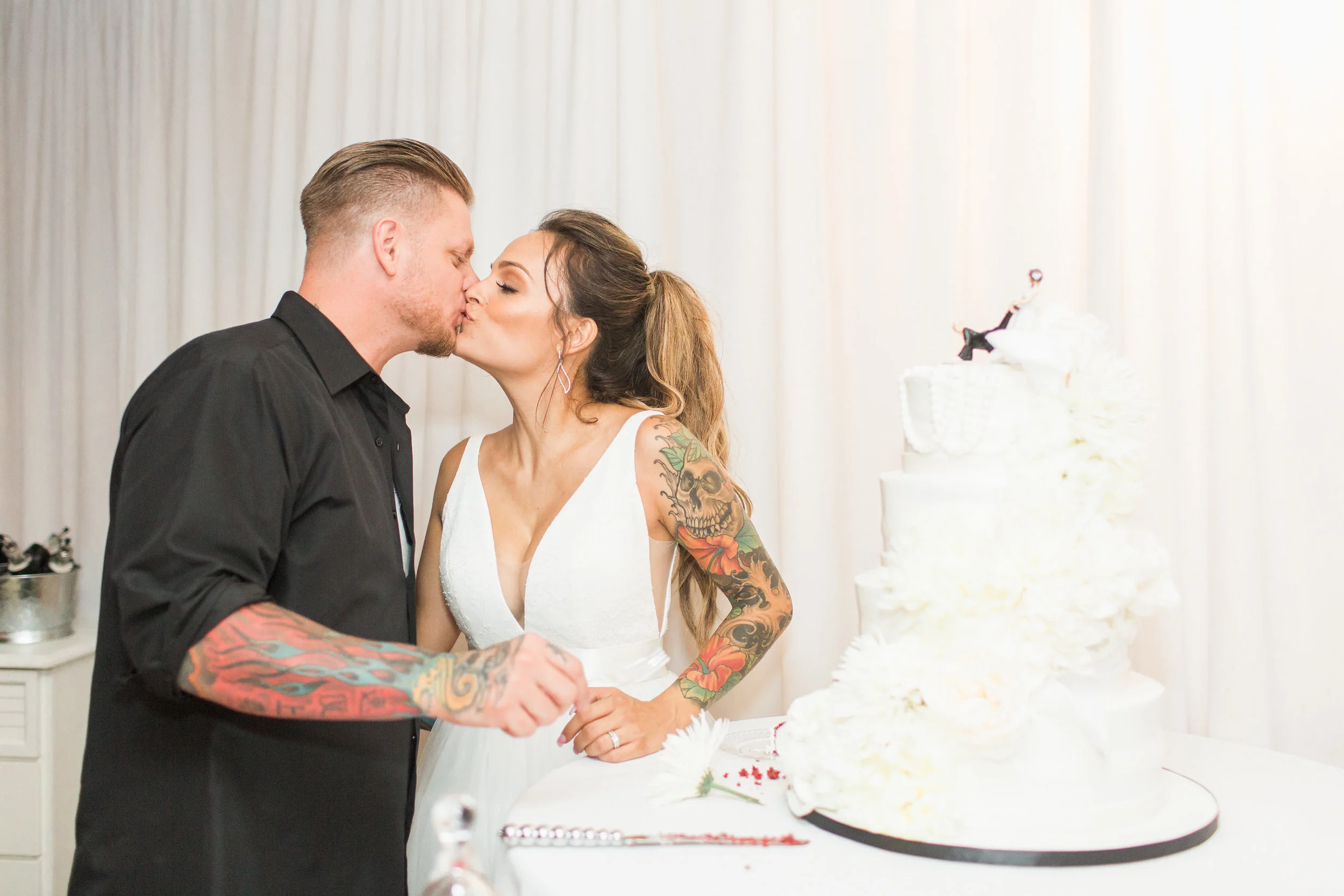 Lexi_Ian_Backyard_Wedding_Lancaster_California_Dessert (82).jpg