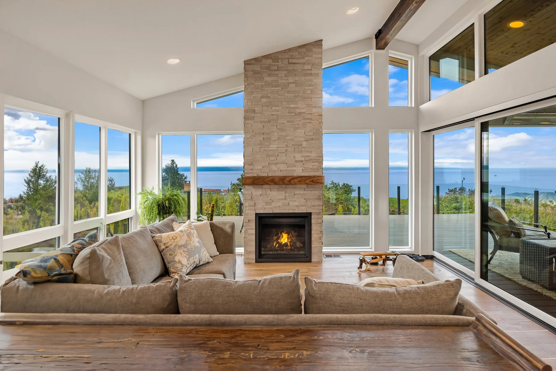 Web_06 - AI edit copy.jpg