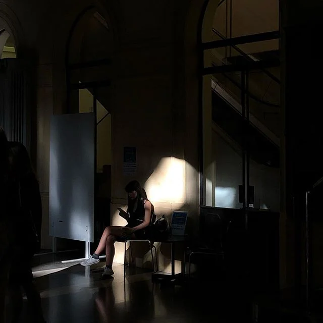 Sala Borsa #bolonhaitalia #lectures #publicbibliothek #travelphotography #highlights #momentum #magazinestreet #photostreet #portraitphotography @jr_galerie @jrassociee @jairlanes