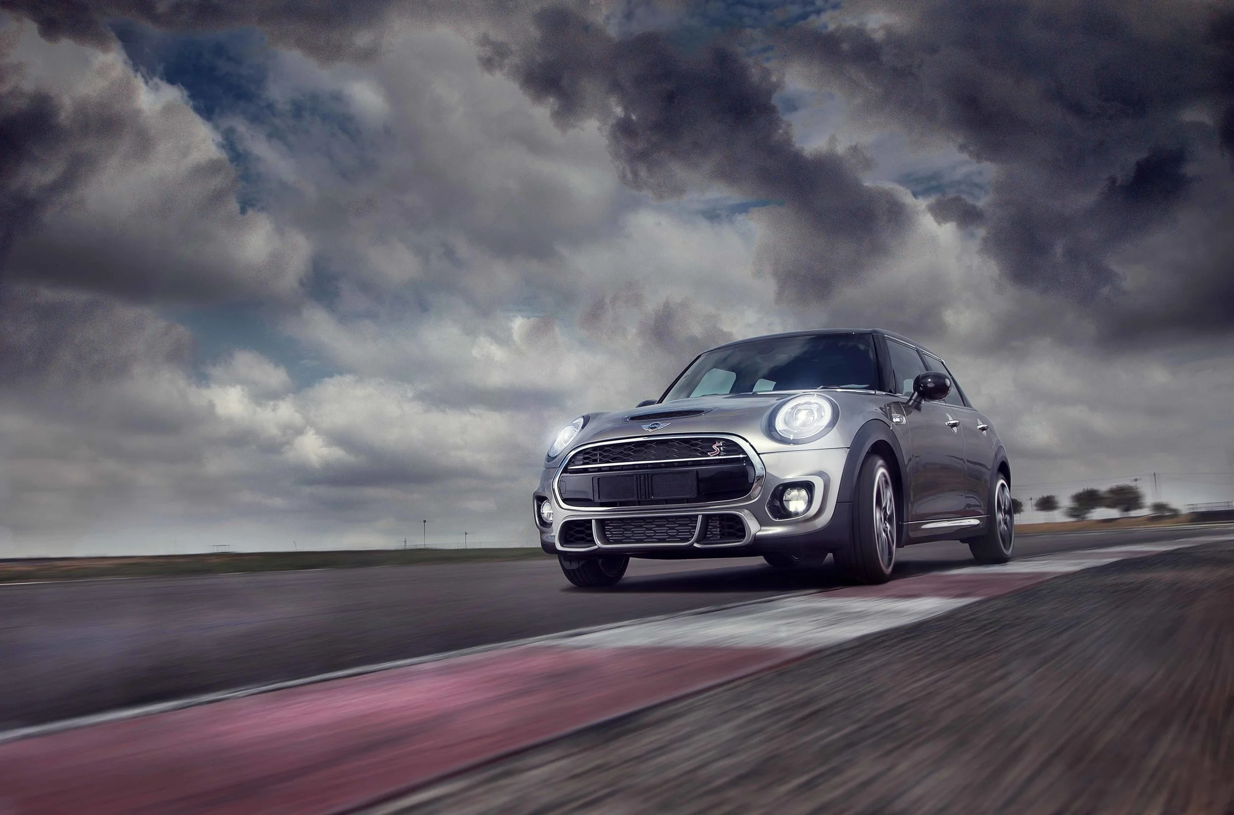 Mini Driving 2.jpg