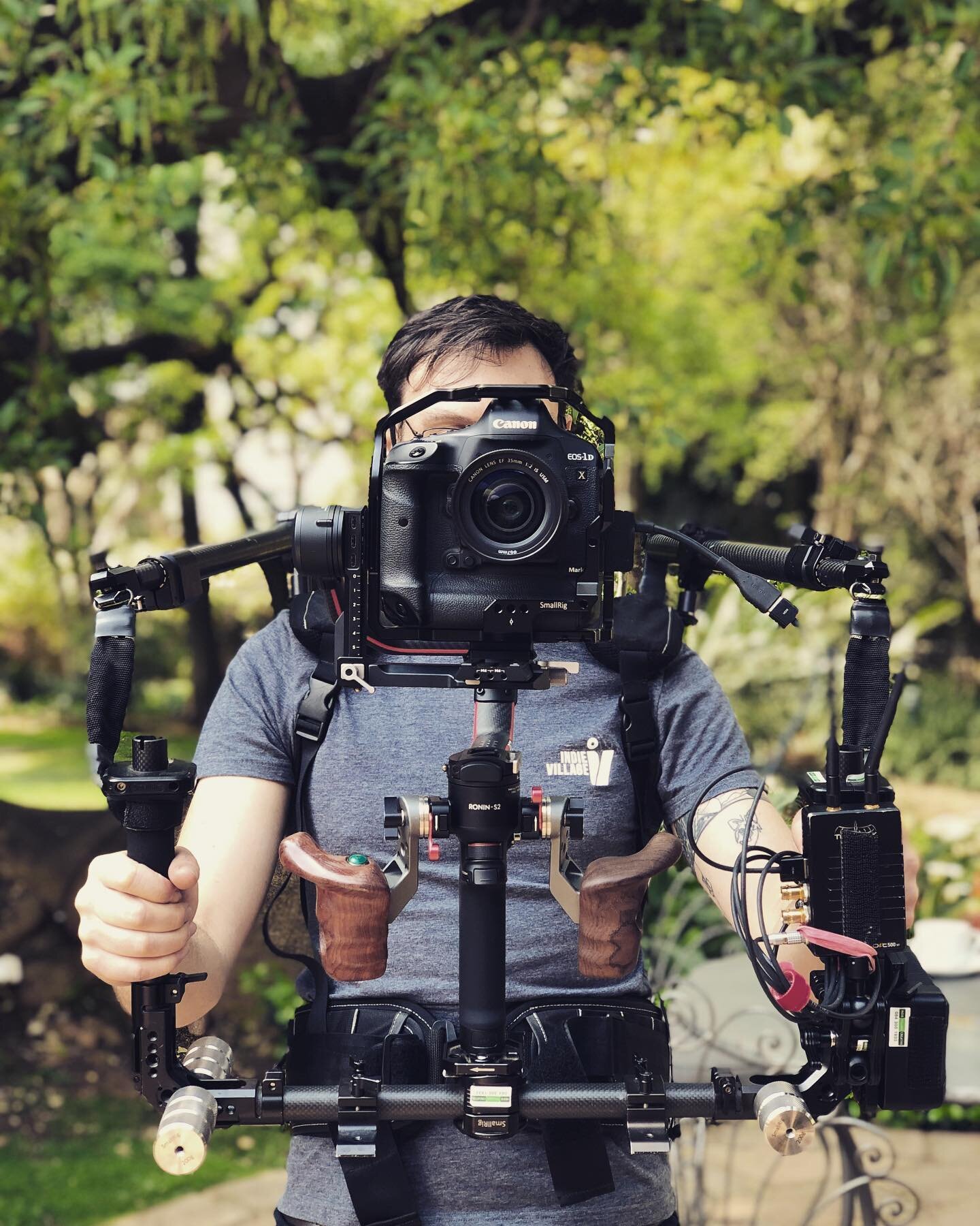 @mattlevings14 becomes machine.

Mean @djipro #rs2 build by @bryce_ohmyhat for our shoot today. @canonrsa #1dxmarkii Supported by @readyrig