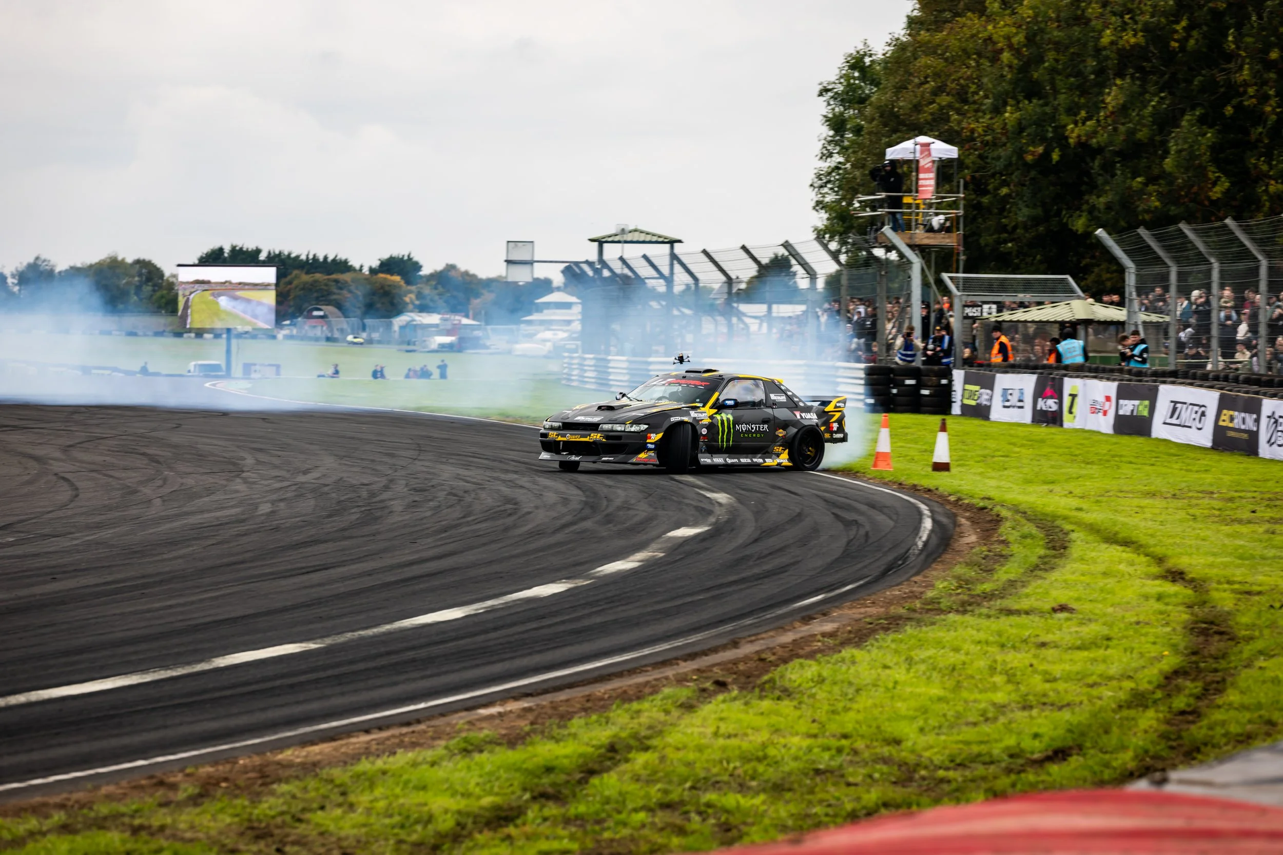 LZ World Tour Castle Combe