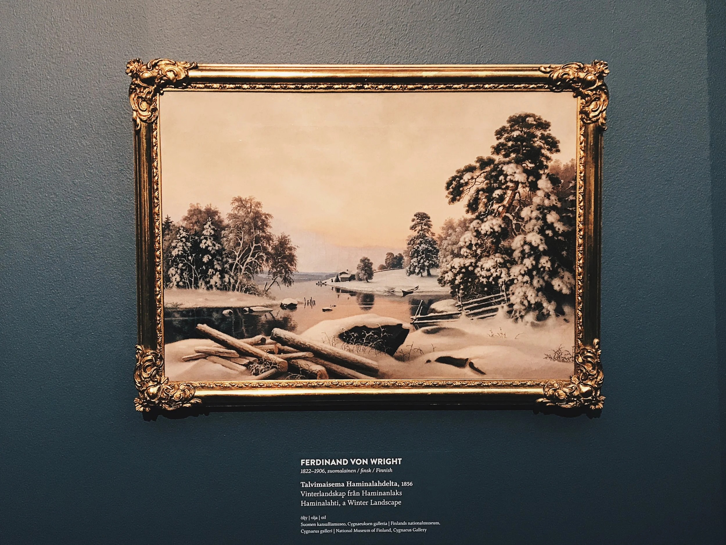 Haminalahden ympäristö toistuu veljesten maalauksissa vuodenajasta toiseen. Ferdinand von Wrightin Talvimaisema Haminalahdelta (1856, öljy) on loistava esimerkki siitä, kuinka kauniisti hän kotipaikkaansa kuvasi. 