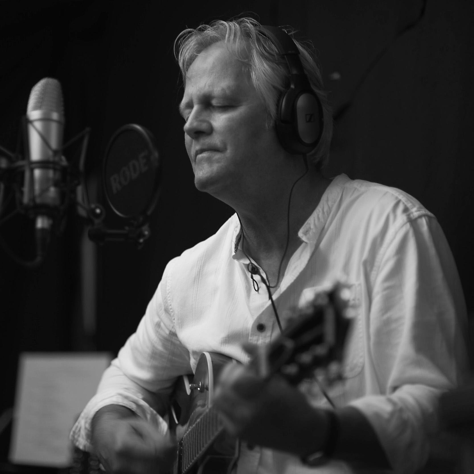 MOR-080916 161-B-W.jpg