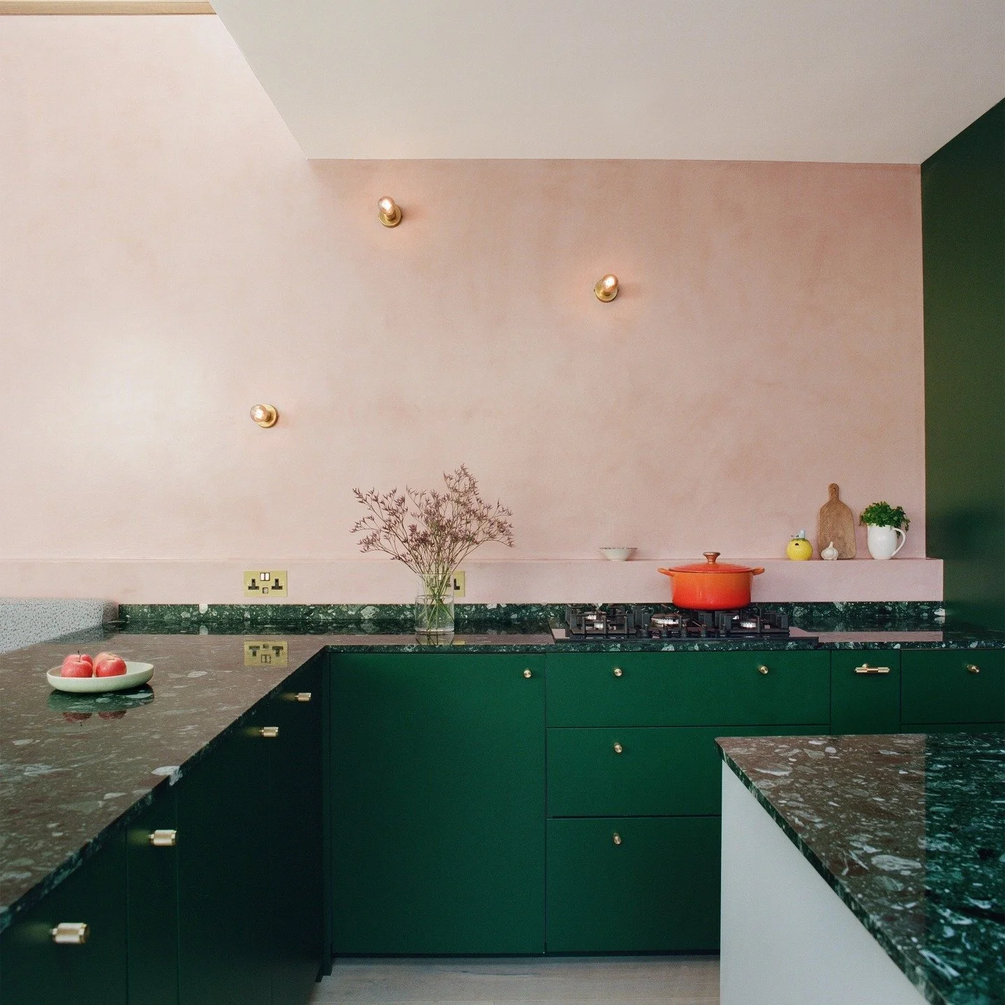 This project was one of the first we worked on together when we founded Space A. 
Our client had just bought the house and although it had many great features, the spaces had grown tired and the atmosphere was cold.
During our research on the house