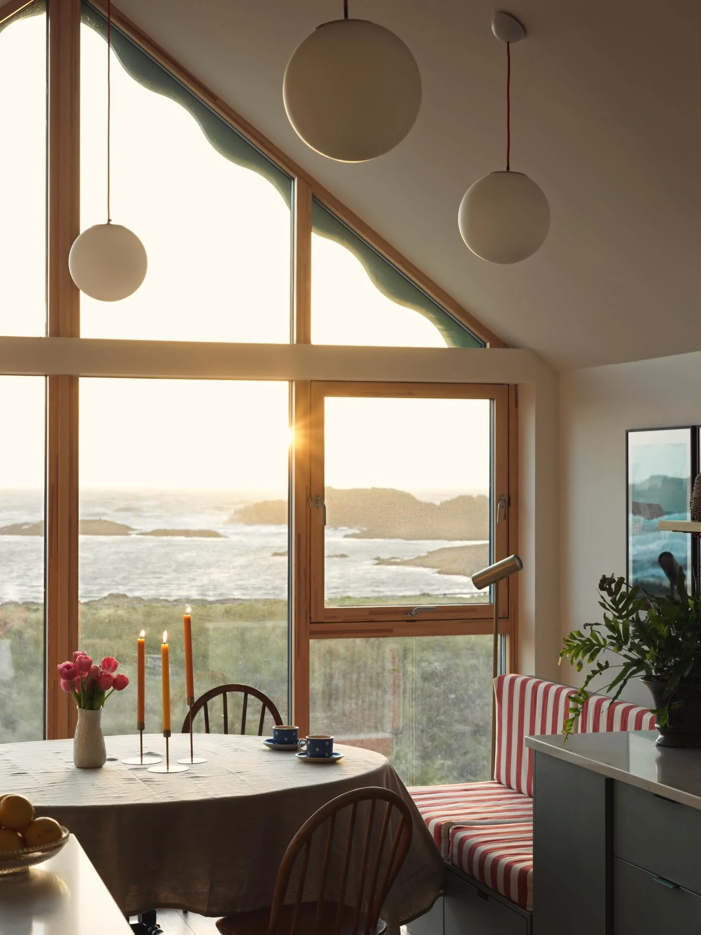 Spring light&hellip;. Little moments of home 🏡