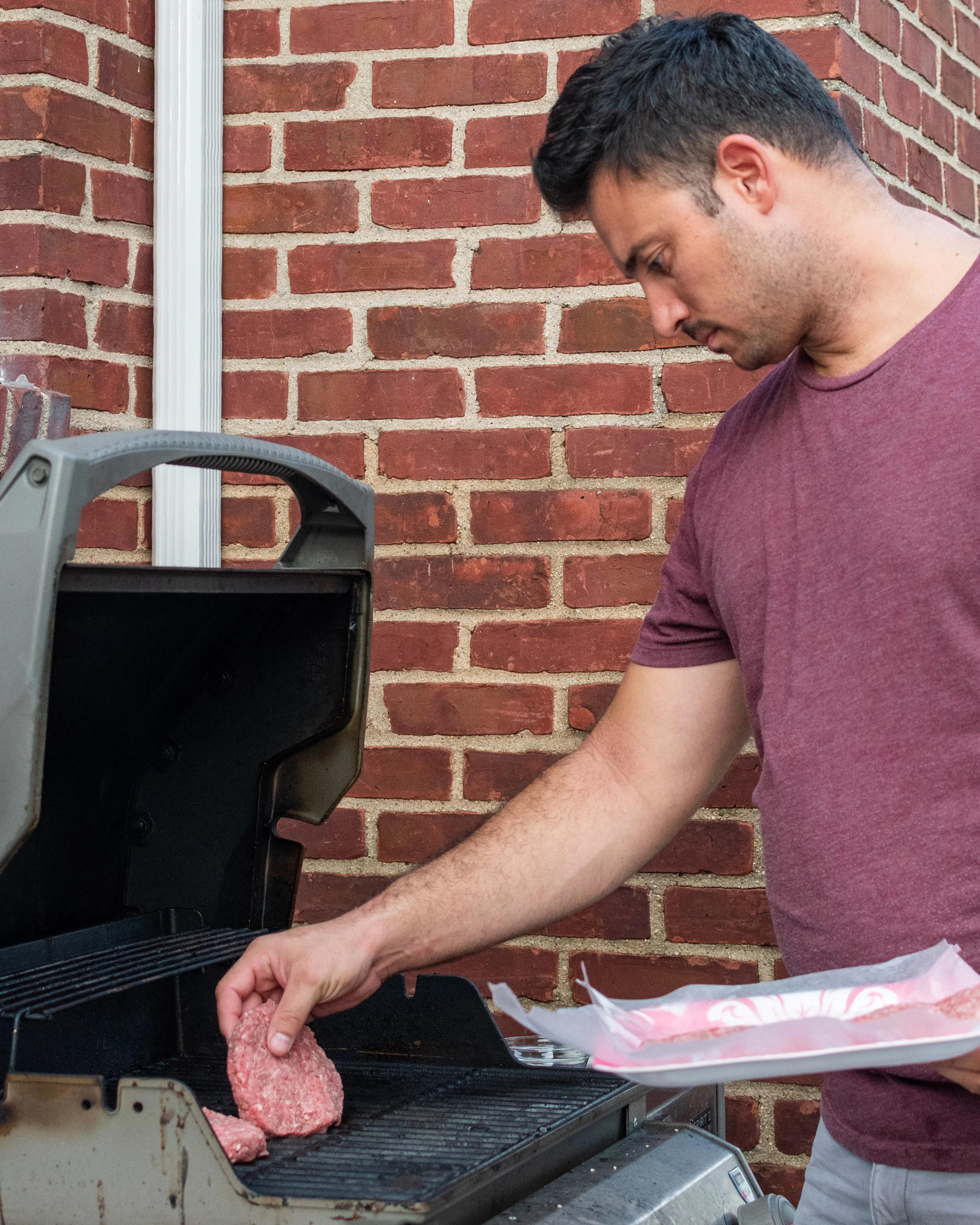 burgers_on_grill.jpg