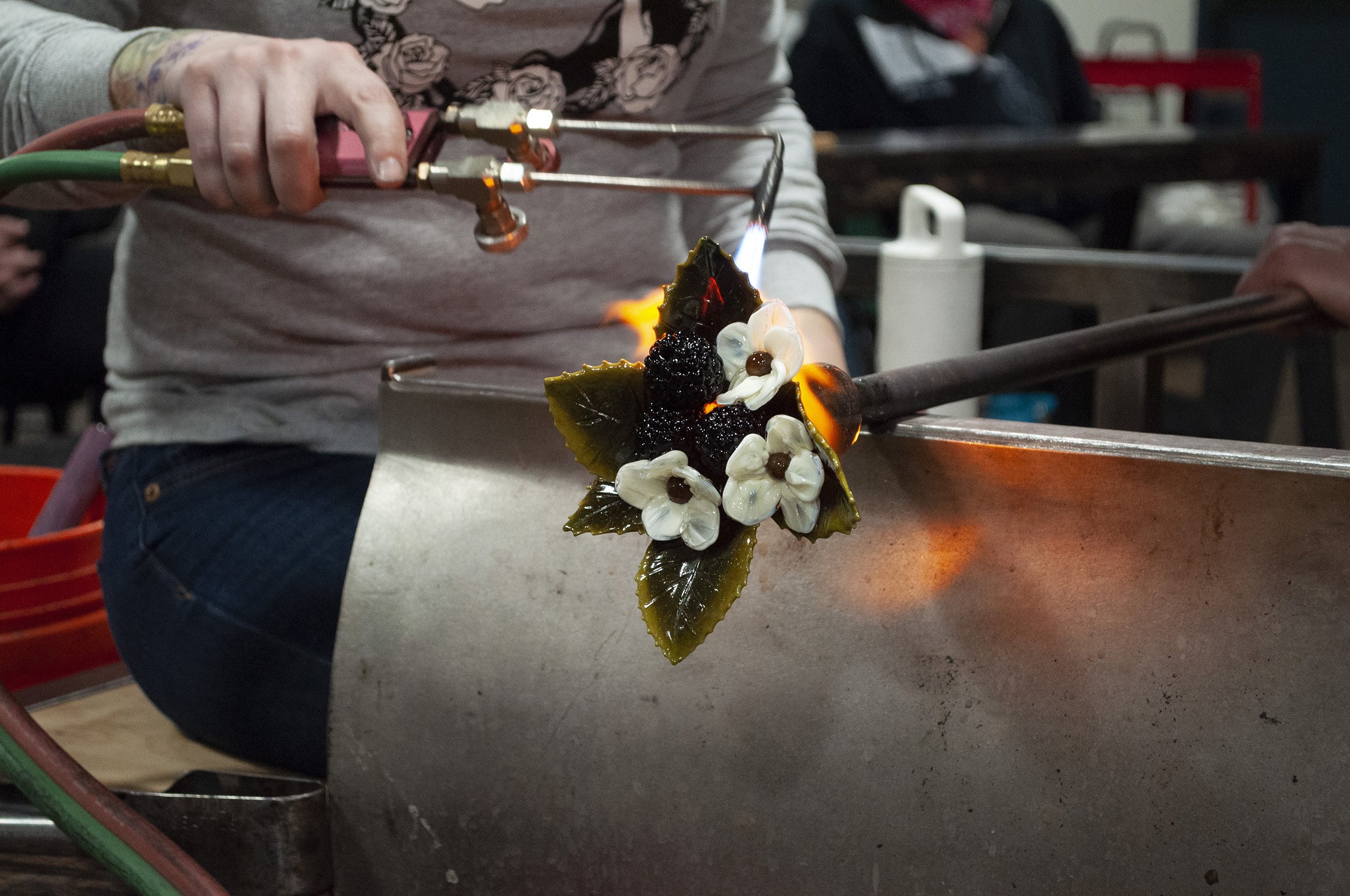 A nearly completed piece created during the public glassblowing demonstration following Megan's artist talk.