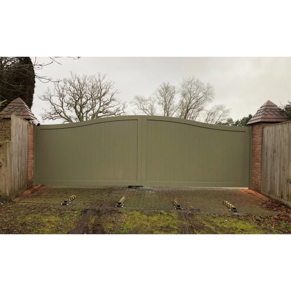 arden-gates-the-claverdon-smooth-top-aluminium-gate-p4096-6299_image.jpg