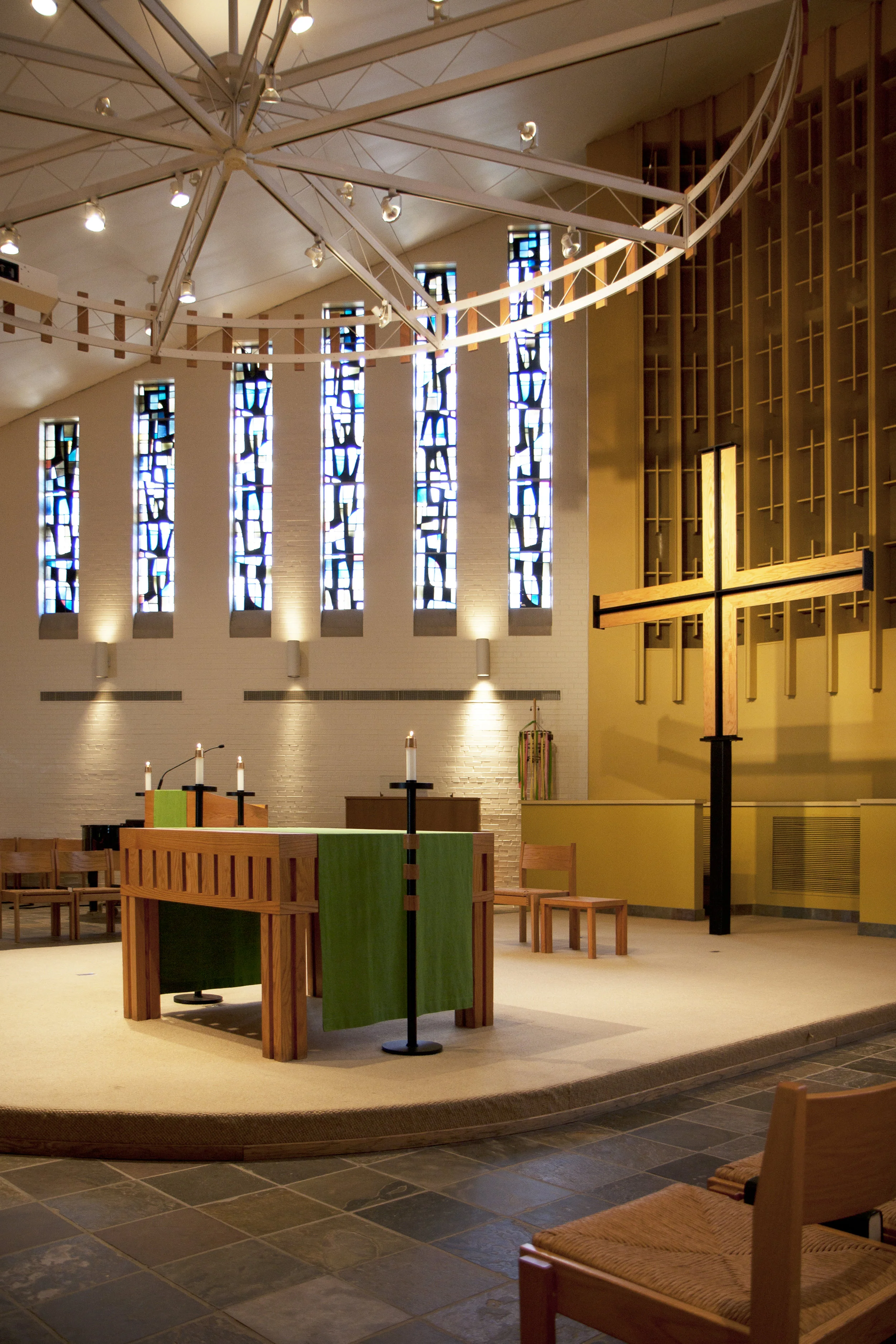 xavier university bellarmine chapel cincinnati ohio altar design