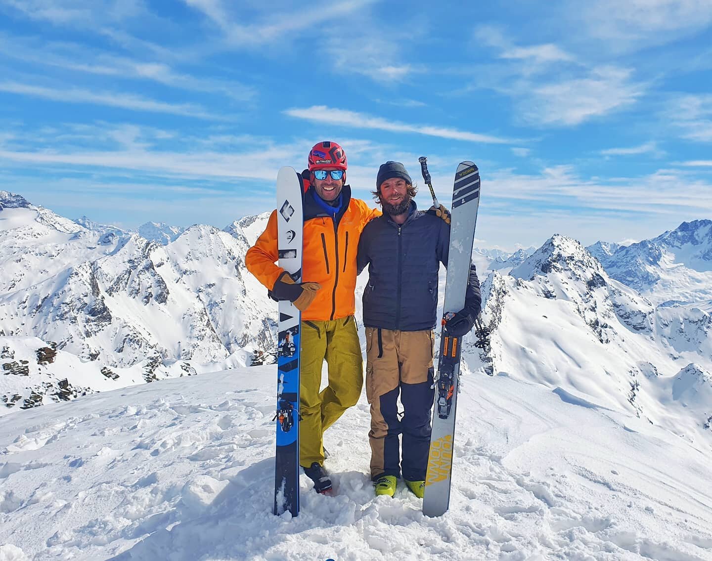 That's the Job Meeting we like ❄🤟🏔
.
Planning next season details with skipper @giuliostagi during a nice climb and ski day in Swiss mountains!
.
#ski #engadin #powder #stmoritz #theactioncruise