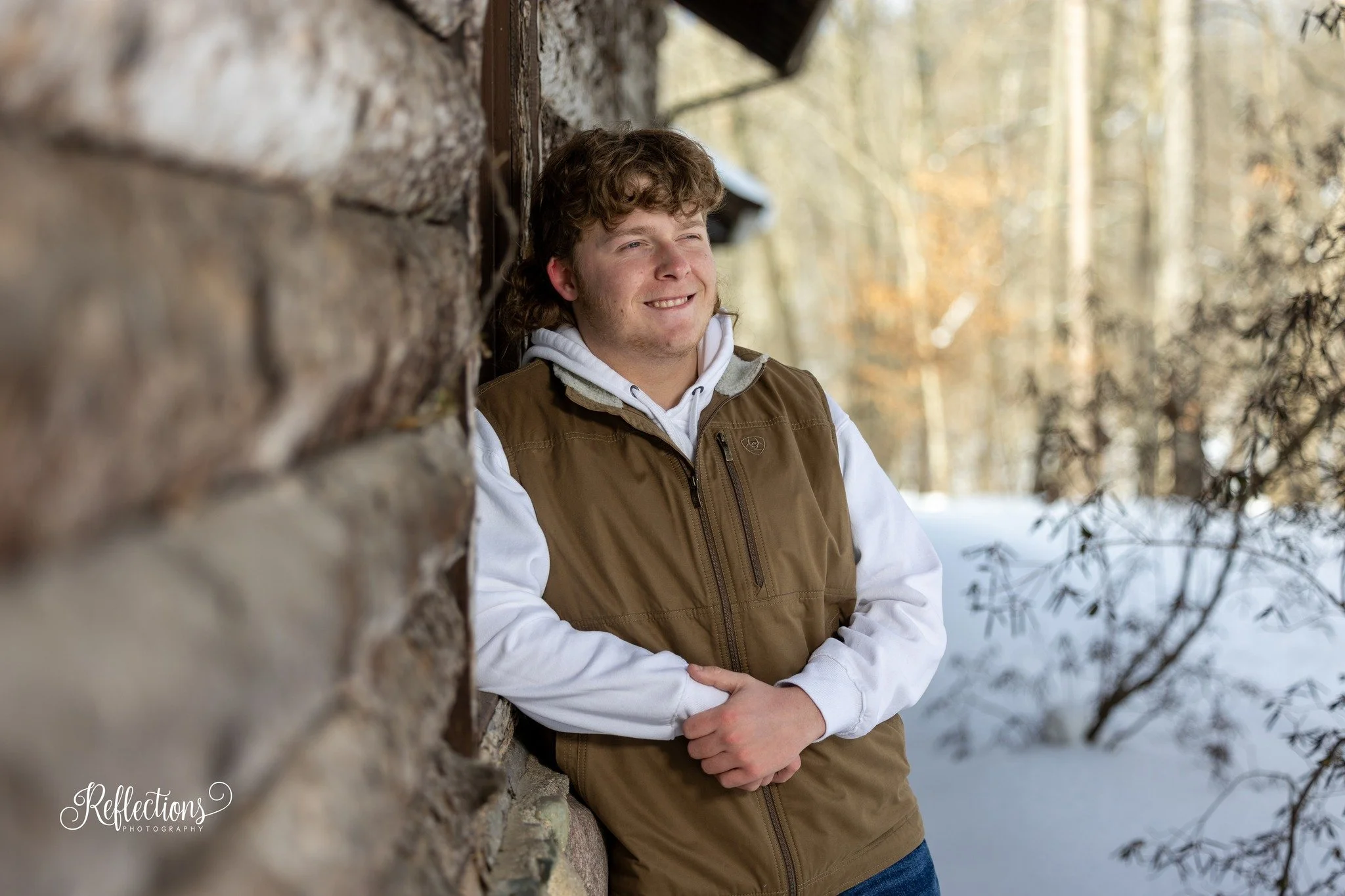 People often think winter is a no go for photo-sessions which isn't true at all!
Working around wind and getting the right amount of snow is definitely a challenge but it is so worth it to show off all the seasons that make Michigan so perfect.