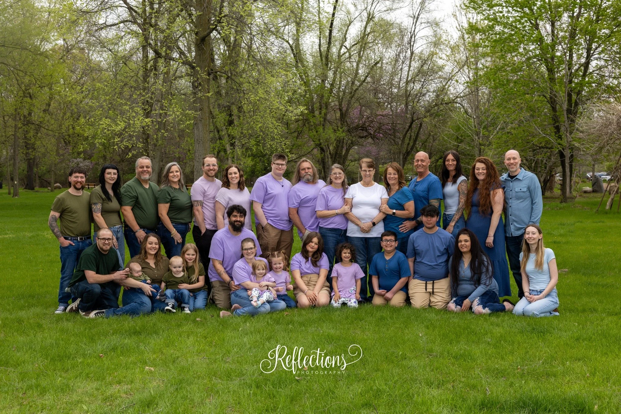 POV: that time when Gram showed up with a whole fan-club ✨

It is truly amazing when an entire family can come together to get photos with all the generations. Just look at all those beautiful people...and to think, that all started with her. 🤍