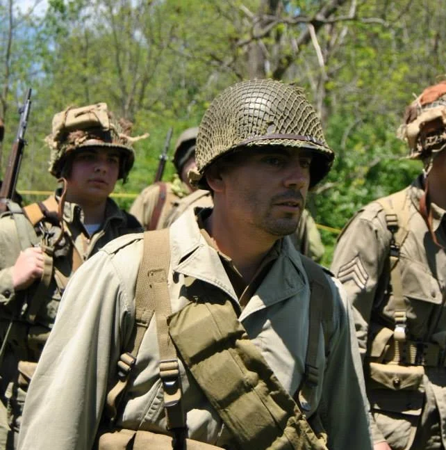 2019+WW2+Reenactors+in+uniform+walking.jpg